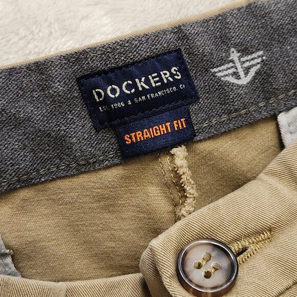 Dockers Mens Khaki long pants, 33x22 pre-owned, nice clean, straight fit, tan - Picture 4 of 8